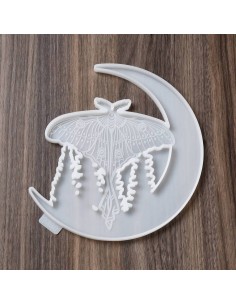 Molde de luna grande con polilla de fantasía